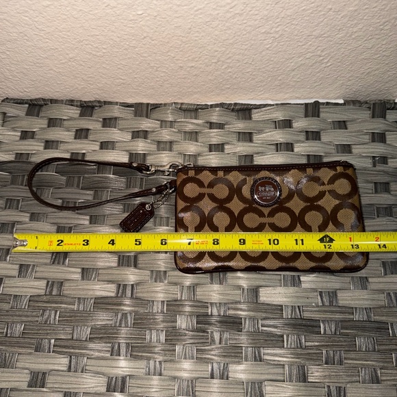 Coach Signature C Jacquard Wristlet Clutch Brown Tan Leather Trim - Picture 11 of 14